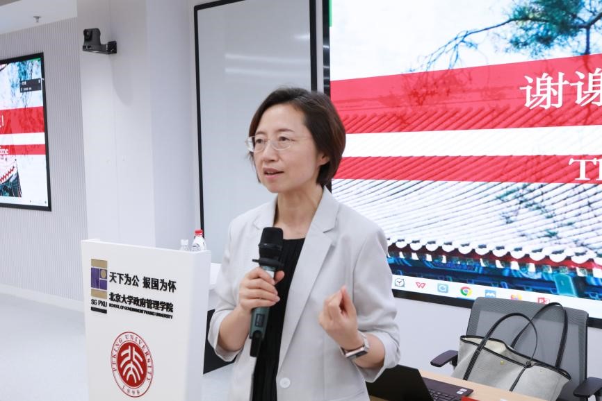 锁凌燕.jpg 锁凌燕.jpg